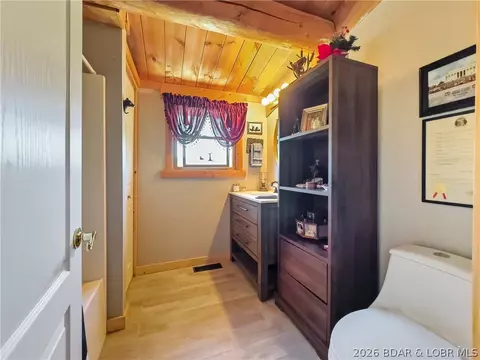 Bath - 270 Foggy Bottom Rd, Roach, MO 65787 photo 1 of 6