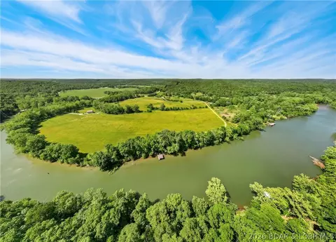 270 Foggy Bottom Rd, Roach, MO 65787