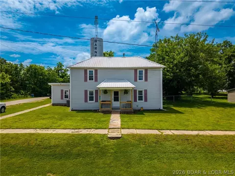 200 3rd St, Barnett, MO 65011