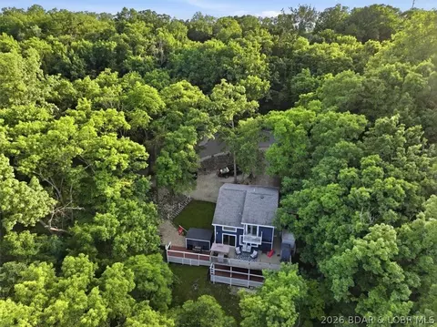 23 Hawk Cir, Lake Ozark, MO 65049