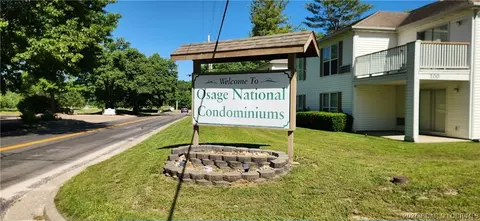 100 Osage Hill Dr #506, Lake Ozark, MO 65049