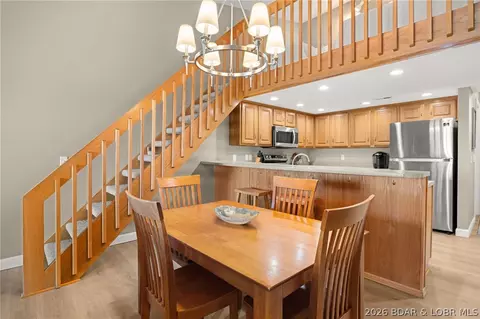 Dining - 4897 Bridgepointe Dr #441, Osage Beach, MO 65065 photo 2 of 3