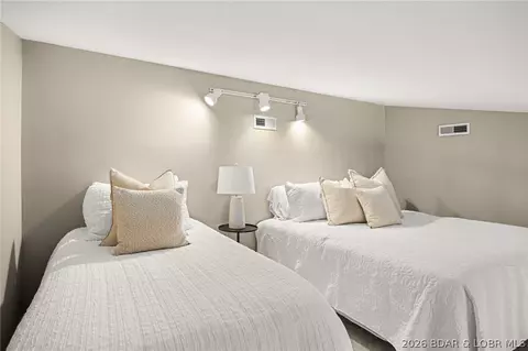 Bedroom - 4897 Bridgepointe Dr #441, Osage Beach, MO 65065 photo 7 of 7