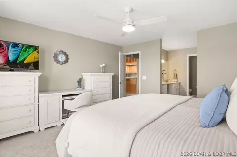 Bedroom - 4897 Bridgepointe Dr #441, Osage Beach, MO 65065 photo 3 of 7