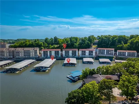 40 Lighthouse Rd #5-104, Lake Ozark, MO 65049