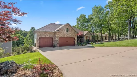 1466 Westhoff Dr, Osage Beach, MO 65065