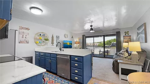 1542 Harbor Pt #C304, Osage Beach, MO 65065