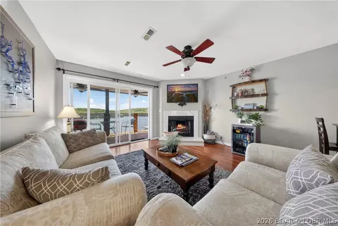 222 Park Place Ln #3C, Kaiser, MO 65047