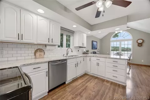 Kitchen - 347 Kona Cv, Roach, MO 65787 photo 3 of 5