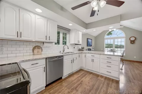 Kitchen - 347 Kona Cv, Roach, MO 65787 photo 3 of 5