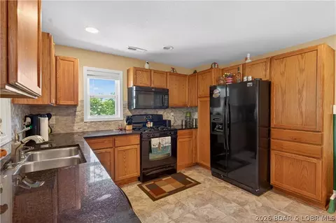 Kitchen - 29391 Zeus Dr, Edwards, MO 65326 photo 1 of 3