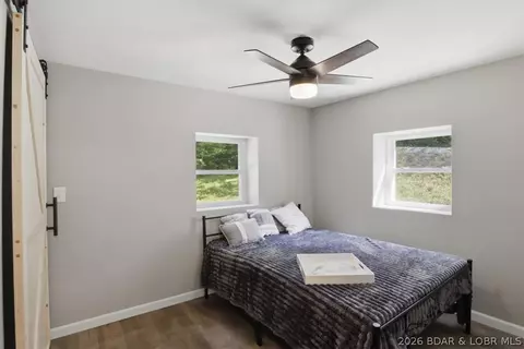 Bedroom - 173 Bayshore Ln, Edwards, MO 65326 photo 4 of 5