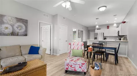 4935 Robins Cir #233, Osage Beach, MO 65065