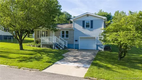 422 Sunset Strip, Eldon, MO 65026