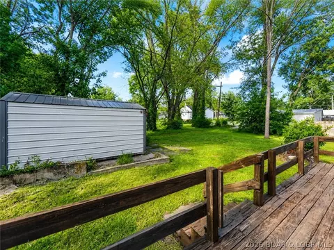 Exterior - 411 W North St, Eldon, MO 65026 photo 12 of 13