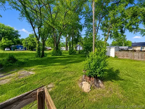 Exterior - 411 W North St, Eldon, MO 65026 photo 13 of 13