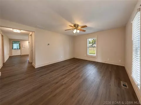 Living - 411 W North St, Eldon, MO 65026 photo 4 of 5