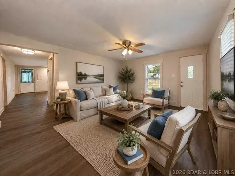 Living - 411 W North St, Eldon, MO 65026 photo 3 of 5