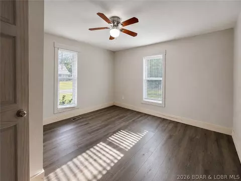 Bedroom - 411 W North St, Eldon, MO 65026 photo 4 of 6