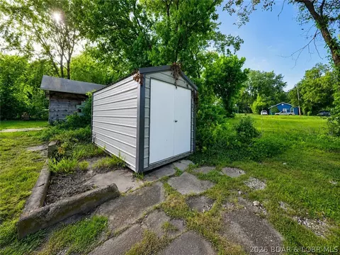 Exterior - 411 W North St, Eldon, MO 65026 photo 2 of 13