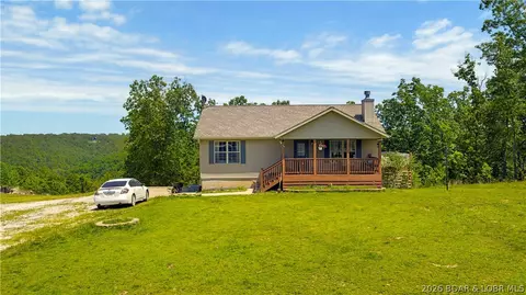 132 Hunters Ridge Rd, Camdenton, MO 65020