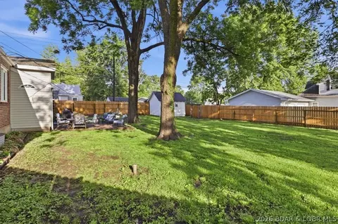 Exterior - 316 N Maple St, Eldon, MO 65026 photo 11 of 14