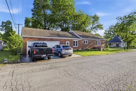 Exterior - 316 N Maple St, Eldon, MO 65026 photo 4 of 14