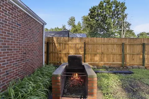 Exterior - 316 N Maple St, Eldon, MO 65026 photo 5 of 14