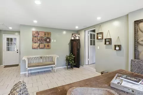 Entry Way - 316 N Maple St, Eldon, MO 65026 photo 1 of 4