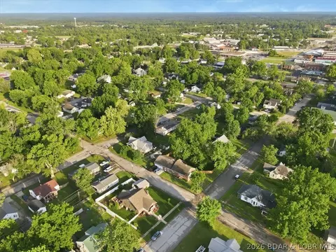 View/Area - 316 N Maple St, Eldon, MO 65026 photo 4 of 12