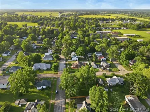 View/Area - 316 N Maple St, Eldon, MO 65026 photo 2 of 12