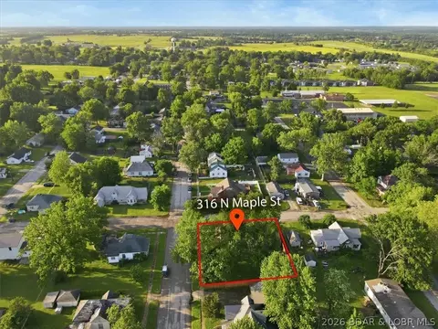 View/Area - 316 N Maple St, Eldon, MO 65026 photo 8 of 12