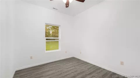 Bedroom - 39 Buckingham Dr, Camdenton, MO 65020 photo 4 of 4