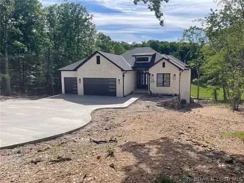 325 Las Campanas Ct, Sunrise Beach, MO 65079