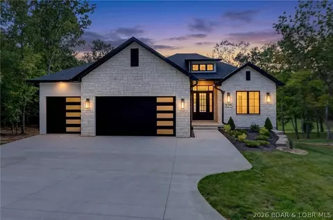 325 Las Campanas Ct, Sunrise Beach, MO 65079