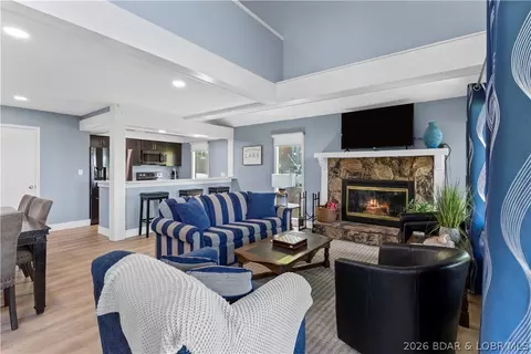 267 Moongate Dr, Osage Beach, MO 65065