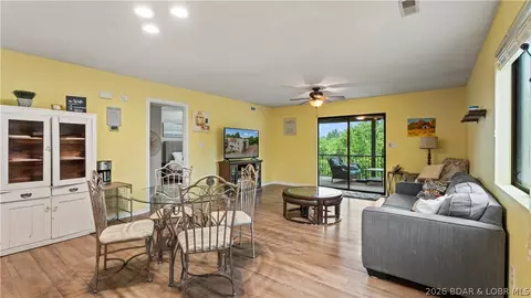 99 Ventura Dr #2B, Lake Ozark, MO 65049