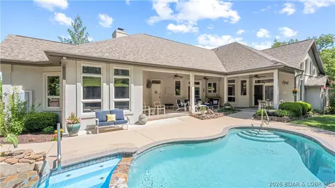1523 Point Happy Dr, Camdenton, MO 65020