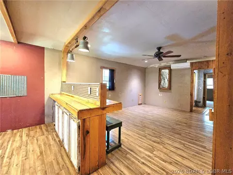 Living - 29945 29978 Skyview Dr, Edwards, MO 65326 photo 1 of 4