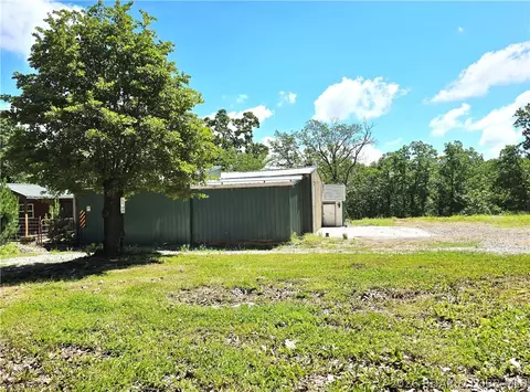 Exterior - 29945 29978 Skyview Dr, Edwards, MO 65326 photo 3 of 24