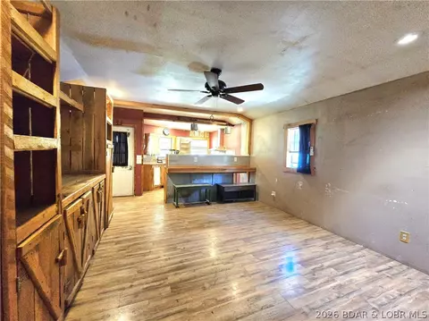 Living - 29945 29978 Skyview Dr, Edwards, MO 65326 photo 3 of 4