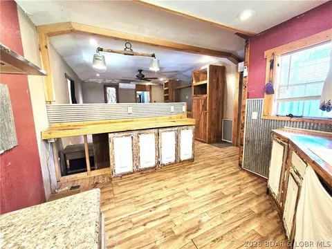 Entry Way - 29945 29978 Skyview Dr, Edwards, MO 65326 photo 1 of 4