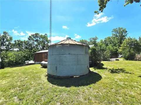 Exterior - 29945 29978 Skyview Dr, Edwards, MO 65326 photo 8 of 24