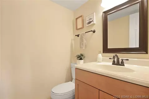 Bath - 2441 Mohawk Ln, Osage Beach, MO 65065 photo 3 of 3