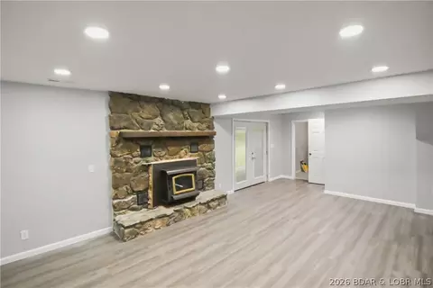 Living - 29 Prater Rd, Eldon, MO 65026 photo 3 of 7