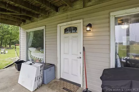 Exterior - 6453 N Circle Rd, Stover, MO 65078 photo 4 of 6
