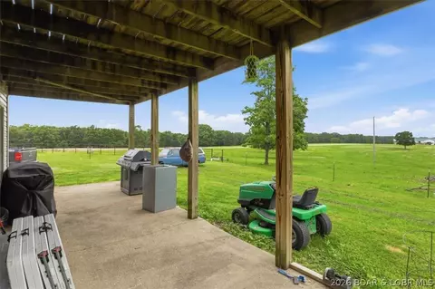 Exterior - 6453 N Circle Rd, Stover, MO 65078 photo 5 of 6
