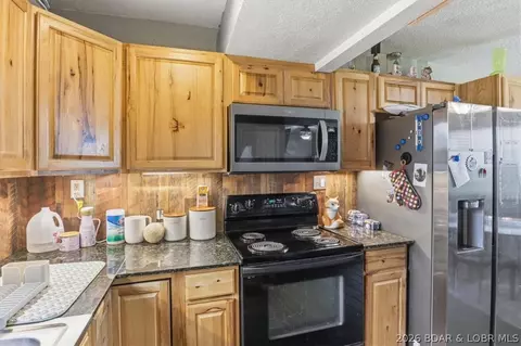 Kitchen - 6453 N Circle Rd, Stover, MO 65078 photo 2 of 3