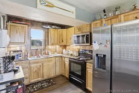 Kitchen - 6453 N Circle Rd, Stover, MO 65078 photo 1 of 3