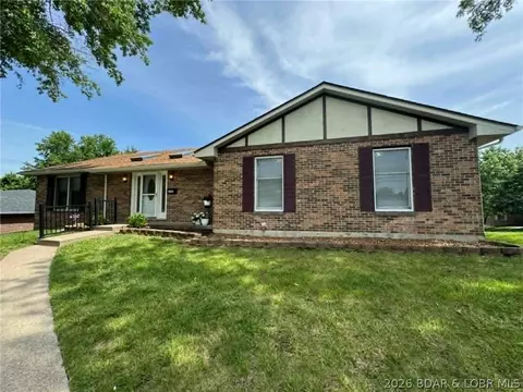 2200 W Edgewood Dr, Jefferson City, MO 65109